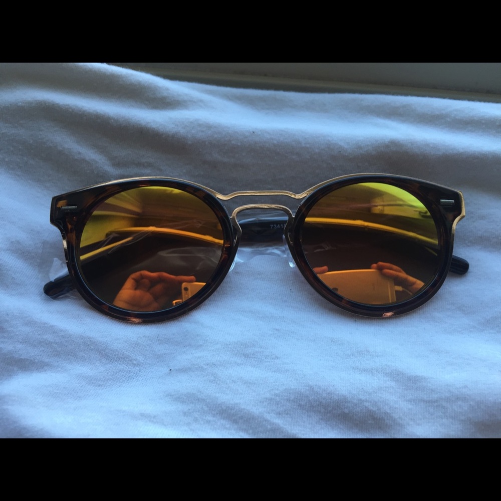 Trendy sunglasses 🔥🔥🔥